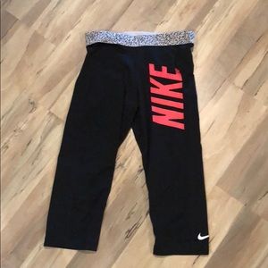 Nike cropped tights